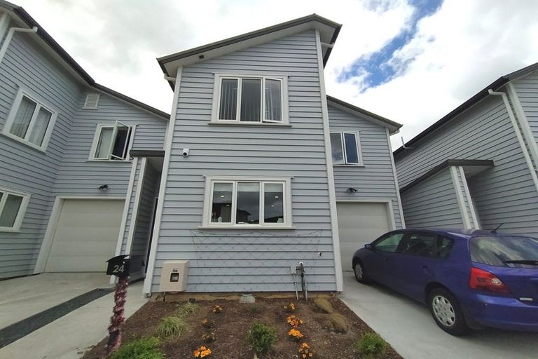 Photo of property in 24 Saddleback Crescent, Papakura, 2110