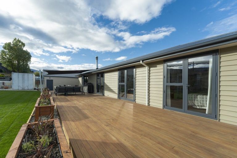 Photo of property in 21 Missy Crescent, Mount Pisa, Cromwell, 9383