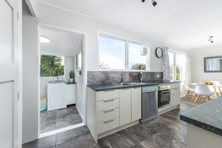 Photo of property in 147 Rangatira Road, Beach Haven, Auckland, 0626