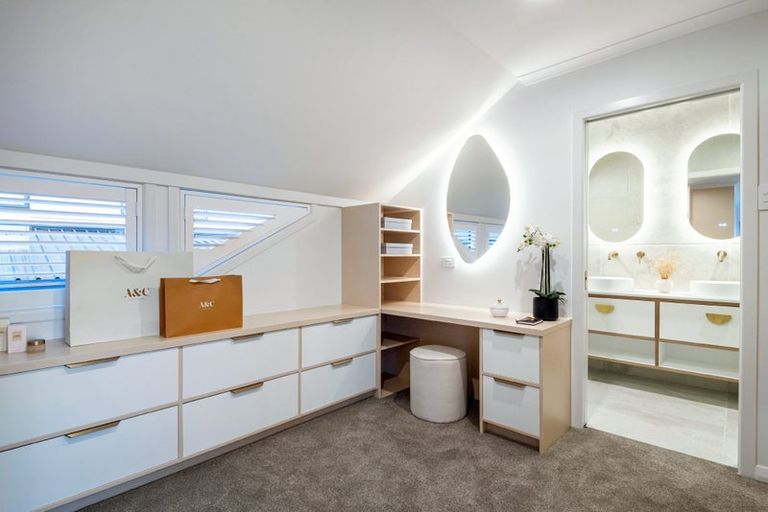 Photo of property in 14 Egremont Street, Belmont, Auckland, 0622