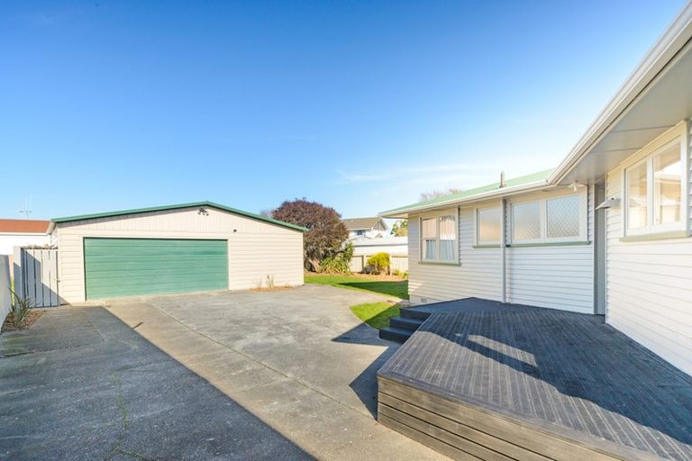 Photo of property in 24 Holdsworth Avenue, Milson, Palmerston North, 4414