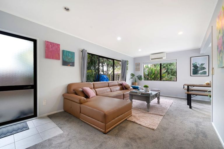 Photo of property in 2/29 Humphrey Kemp Avenue, Henderson, Auckland, 0612