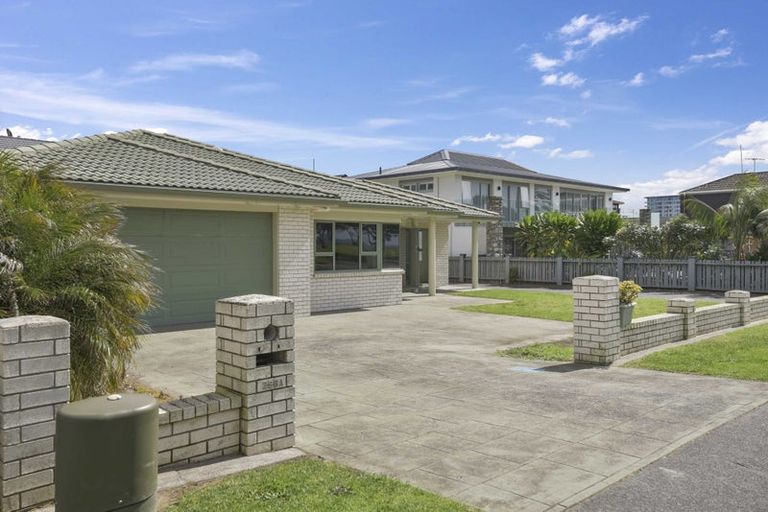 Photo of property in 1/256 Hibiscus Coast Highway, Orewa, 0931