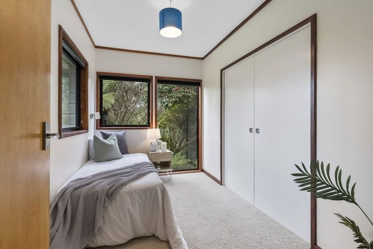 Photo of property in 23 Montana Place, Merrilands, New Plymouth, 4312