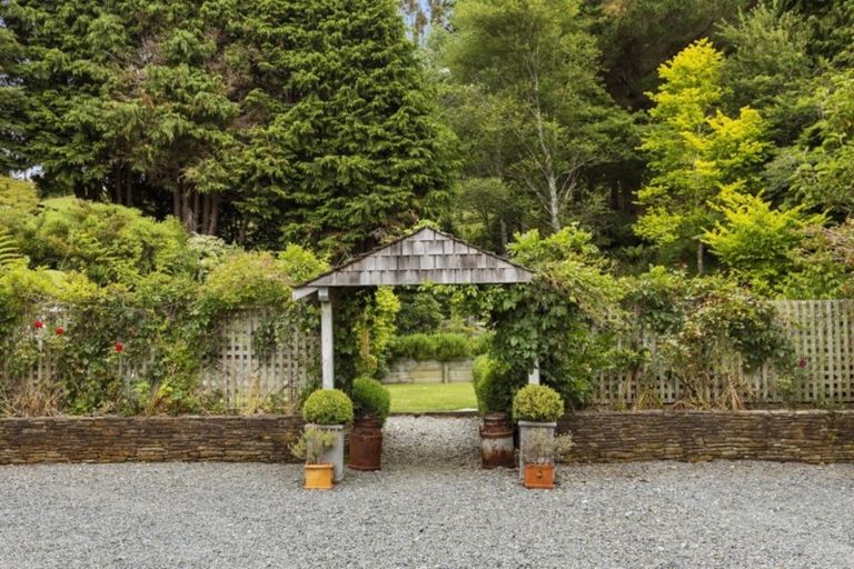Photo of property in 959 Whitemans Valley Road, Whitemans Valley, Upper Hutt, 5371