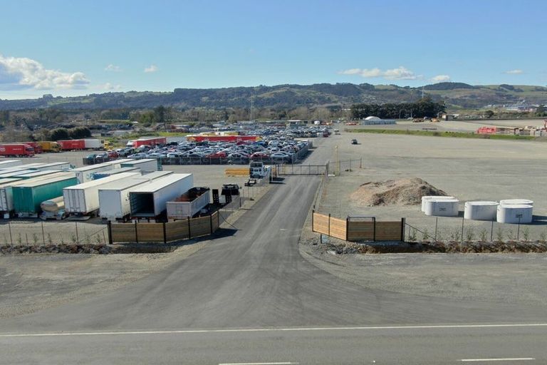 Photo of property in 1159 Great South Road, Runciman, Drury, 2578