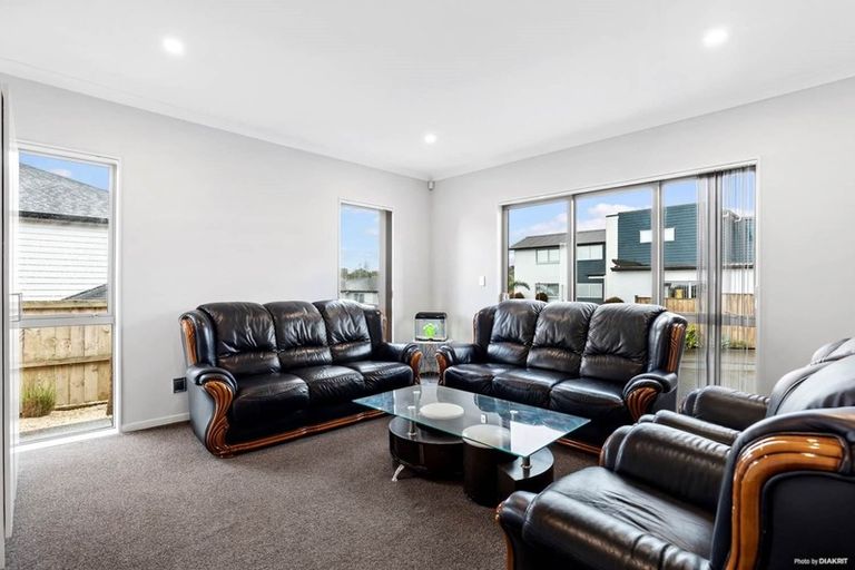Photo of property in 33 Dawood Place, The Gardens, Auckland, 2105