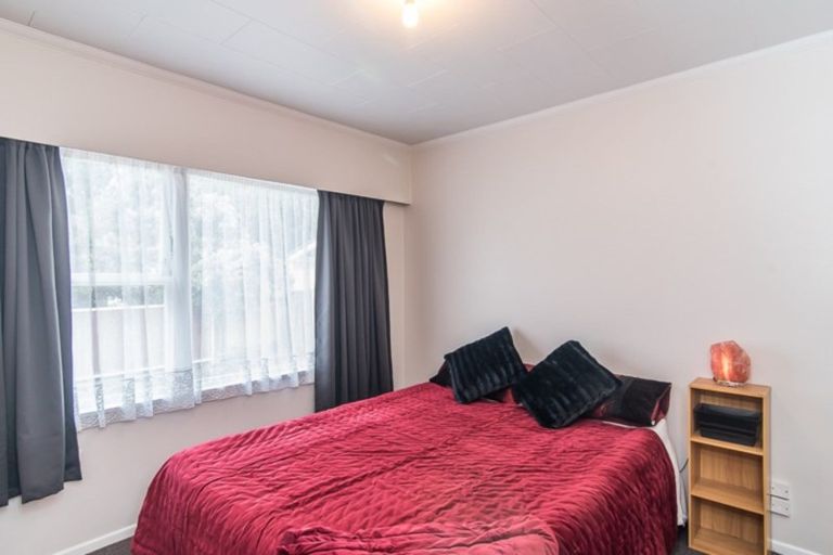 Photo of property in 7 Buckley Grove, Paraparaumu, 5032