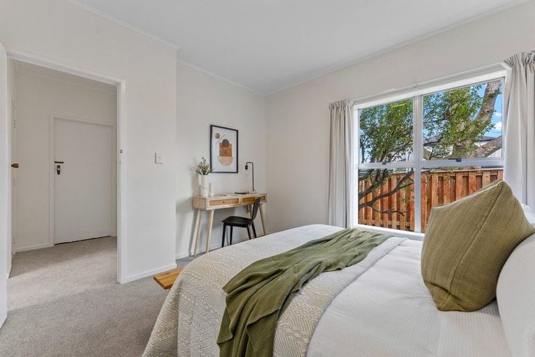 Photo of property in 3/6 Gordon Avenue, Milford, Auckland, 0620