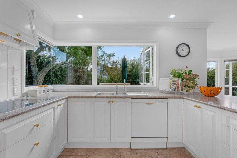 Photo of property in 4 Wentwood Place, Torbay, Auckland, 0630