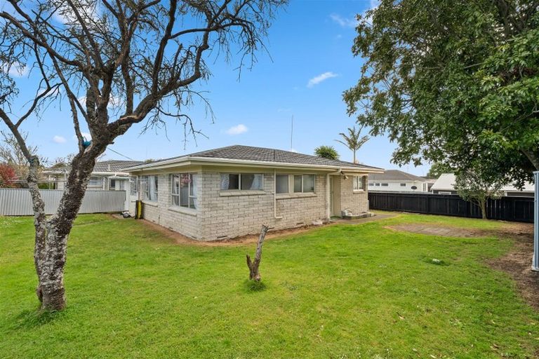 Photo of property in 25b Sunnypark Avenue, Rosehill, Papakura, 2113