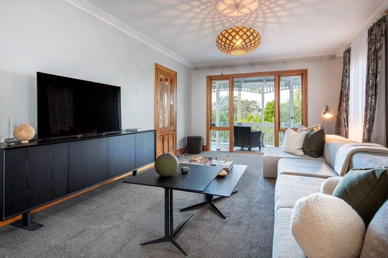 Photo of property in 2/22 View Road, Campbells Bay, Auckland, 0630