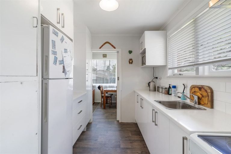 Photo of property in 39 Christmas Road, Manurewa, Auckland, 2102