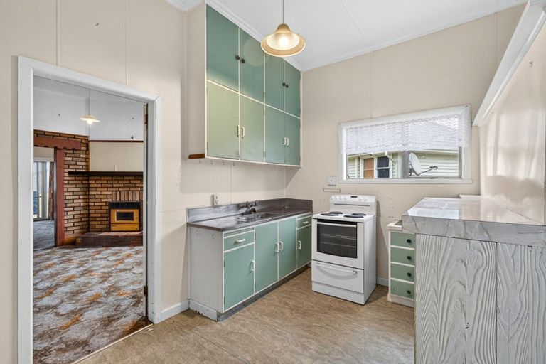Photo of property in 16 Hessey Street, Masterton, 5810