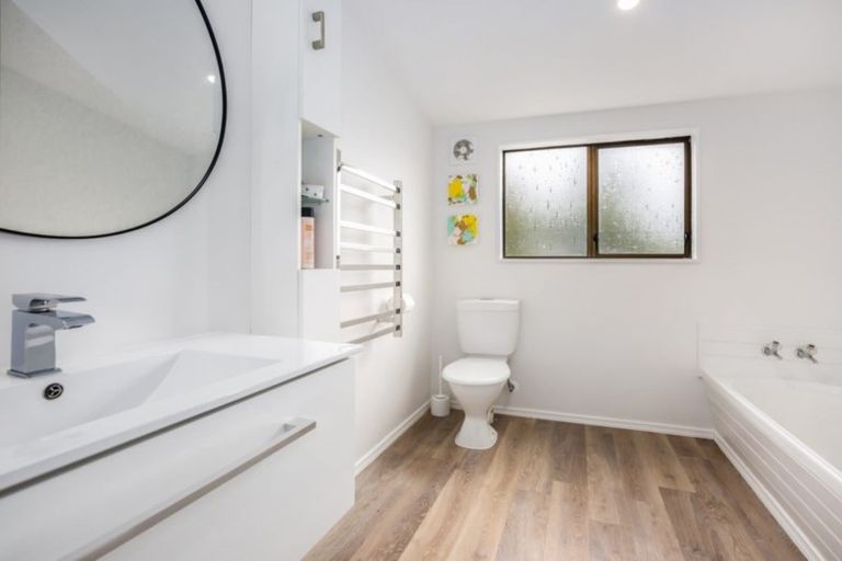 Photo of property in 10 Puketai Place, Pukerua Bay, 5026