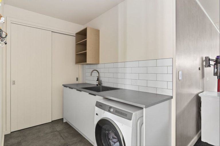 Photo of property in 37 Jarrett Terrace, Leamington, Cambridge, 3432