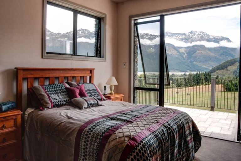 Photo of property in 41 Precipice Lane, Glenorchy, 9372