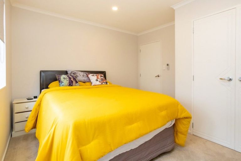 Photo of property in 941 East Coast Road, Torbay, Auckland, 0630