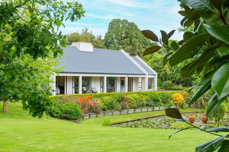 Photo of property in 50a Manu Grove, Waikanae, 5036