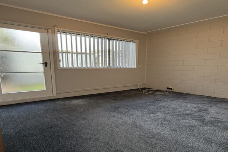 Photo of property in 2/14 Ti Nana Crescent, Henderson, Auckland, 0610