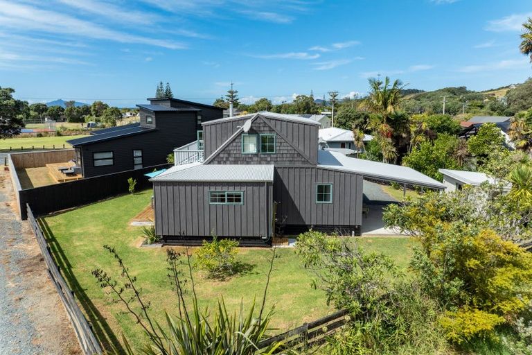 Photo of property in 806 Cove Road, Waipu, 0582