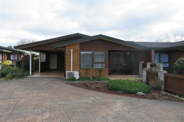 Photo of property in 6/501 Eastbourne Street East, Hastings, 4122