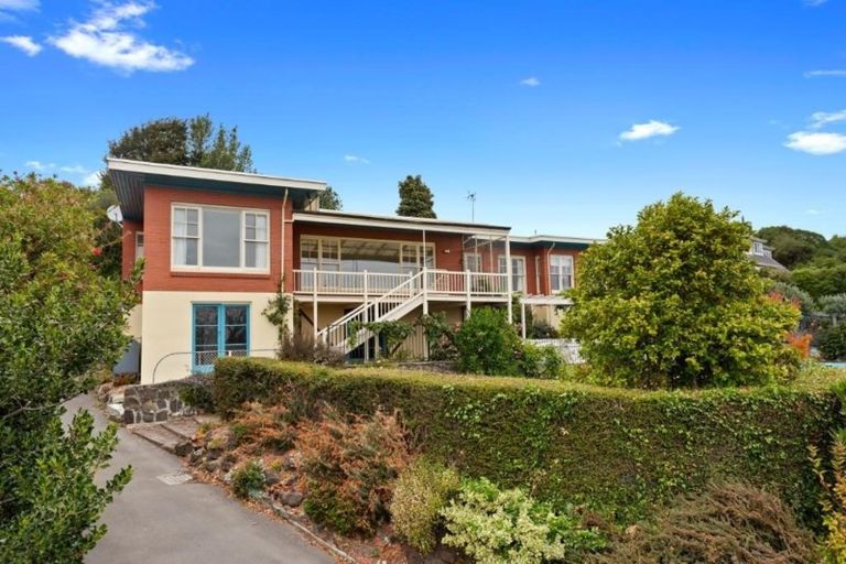 Photo of property in 37 Dyers Pass Road, Cashmere, Christchurch, 8022