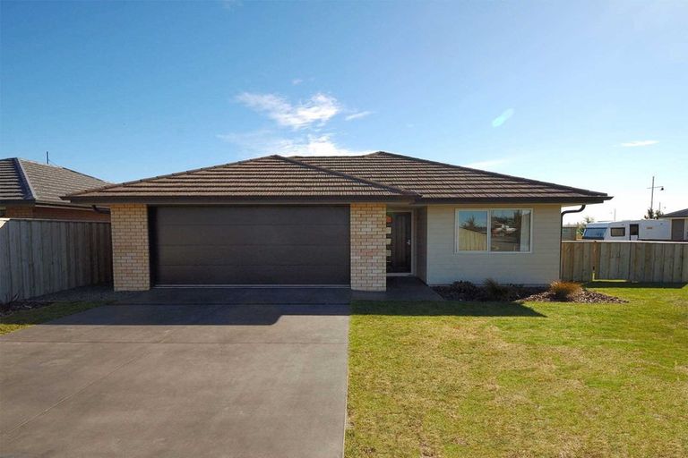 Photo of property in 61 Barnes Street, Pegasus, 7612