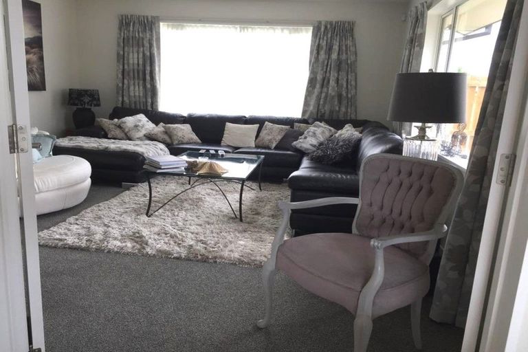 Photo of property in 30 Bradwell Crescent, Halswell, Christchurch, 8025