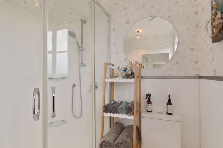 Photo of property in 18 Tweed Street, Roslyn, Palmerston North, 4414