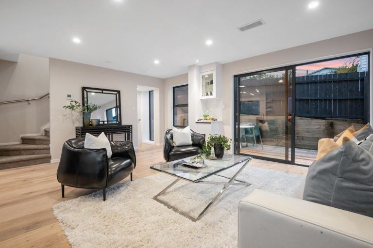 Photo of property in 4f Meadowvale Avenue, Forrest Hill, Auckland, 0620