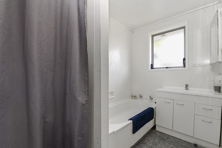 Photo of property in 20 Tania Crescent, Western Heights, Rotorua, 3015