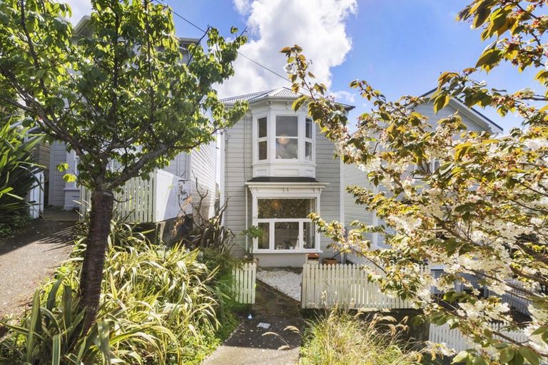 Photo of property in 34 Drummond Street, Mount Cook, Wellington, 6021