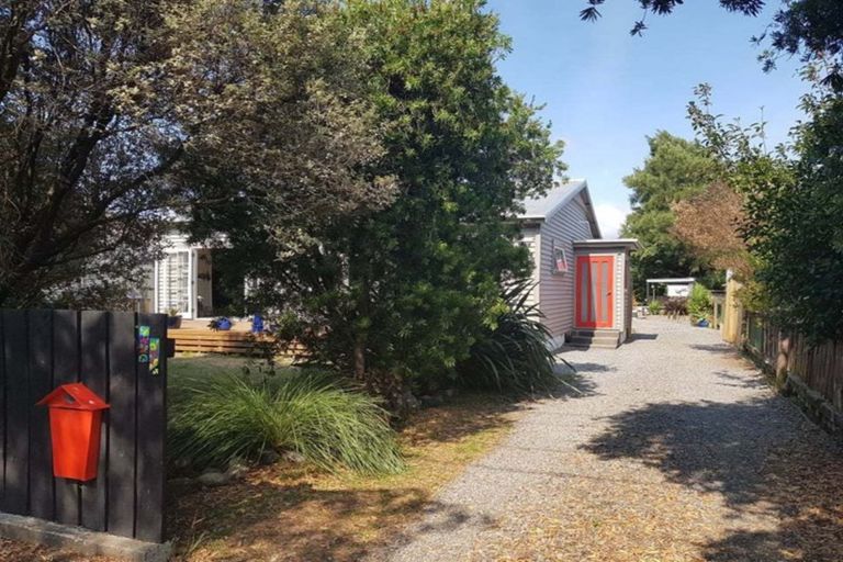 Photo of property in 27 Clifton Avenue, Carterton, 5713