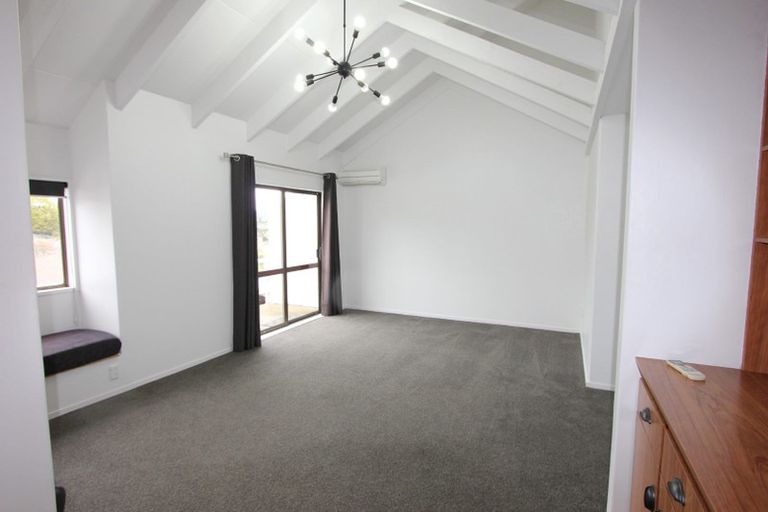 Photo of property in 9b Kirkland Street, Green Island, Dunedin, 9018