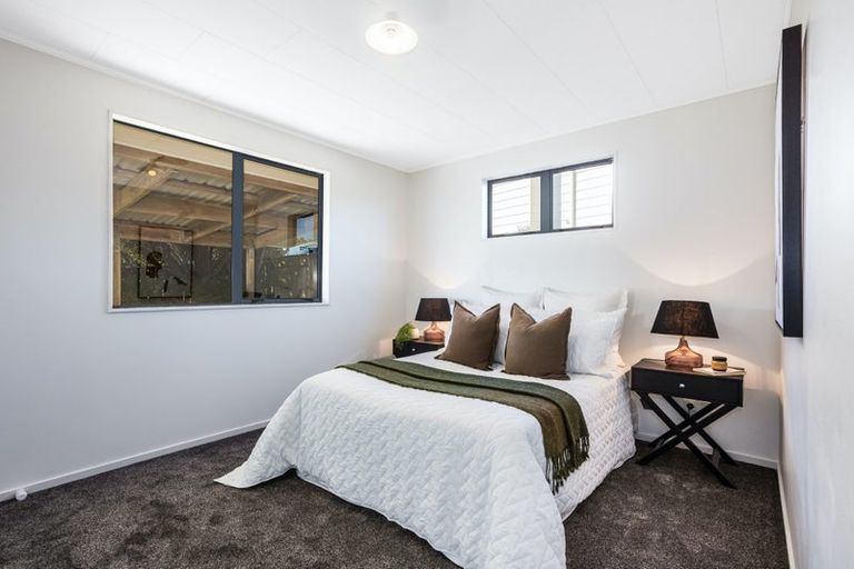 Photo of property in 17 Coventry Close, Ascot Park, Porirua, 5024