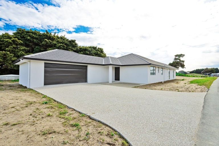 Photo of property in 92 Blairlogie Close, Otatara, Invercargill, 9879