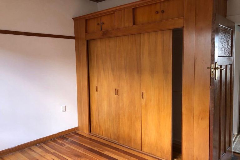 Photo of property in 25 Busby Street, Blockhouse Bay, Auckland, 0600