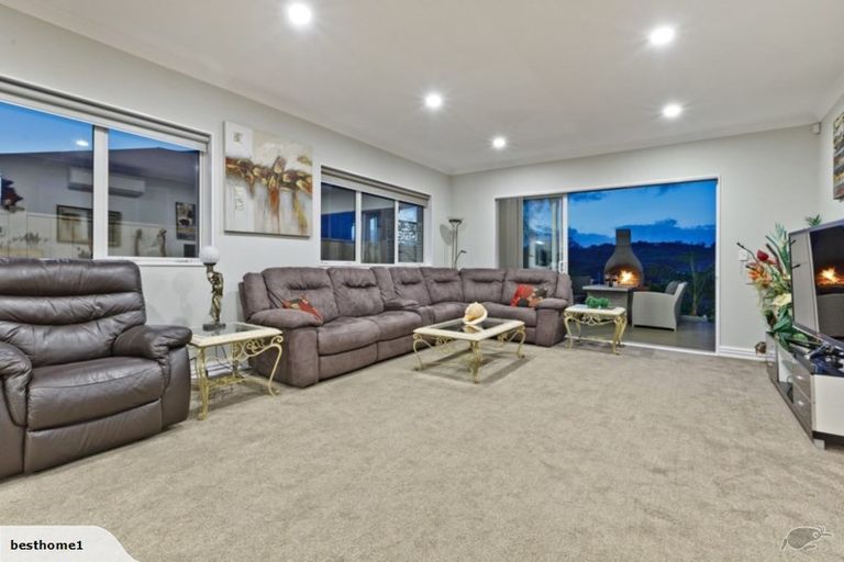 Photo of property in 25 Turutu Place, Long Bay, Auckland, 0630