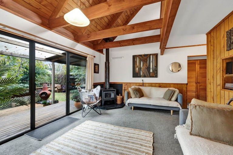 Photo of property in 20 Heaphy Street, Westown, New Plymouth, 4310