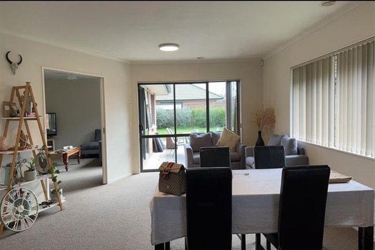 Photo of property in 14 Gandalf Crescent, Paraparaumu, 5032