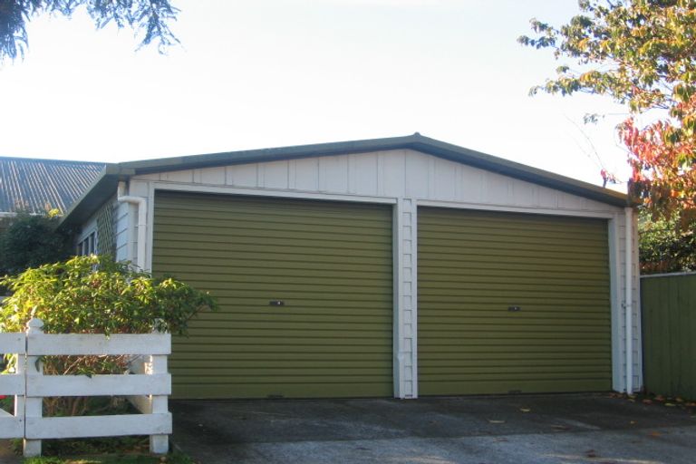 Photo of property in 15 Burnside Street, Waterloo, Lower Hutt, 5011