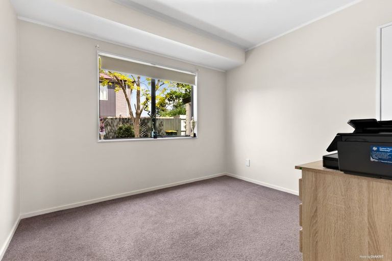 Photo of property in 1/3 Margan Avenue, New Lynn, Auckland, 0600