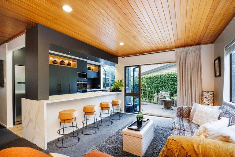 Photo of property in 8 Caccia Birch Lane, Hokowhitu, Palmerston North, 4410