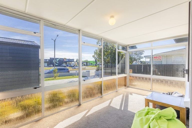 Photo of property in 119 Taradale Road, Onekawa, Napier, 4110