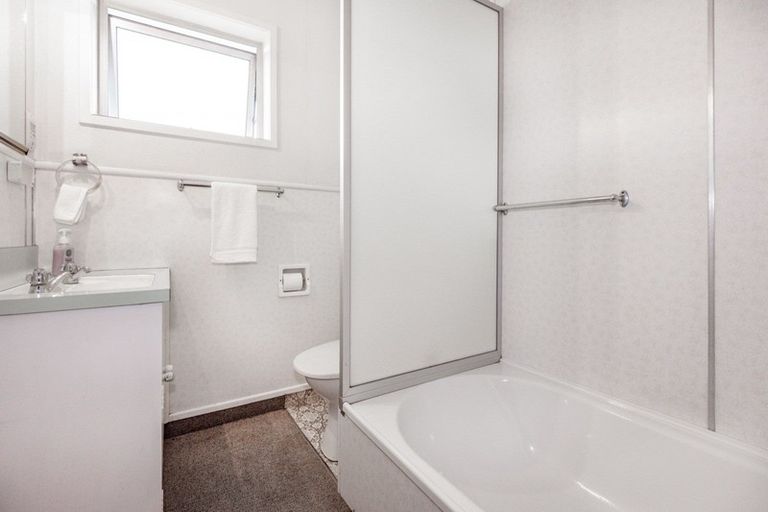 Photo of property in 1/90 Napier Road, Havelock North, 4130