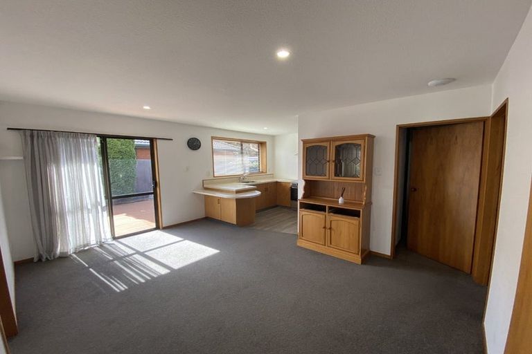 Photo of property in 2/12 Dumfries Drive, Hei Hei, Christchurch, 8042
