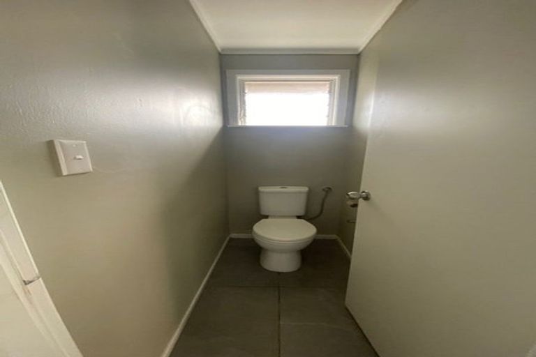 Photo of property in 2/33 Kitchener Road, Sandringham, Auckland, 1025