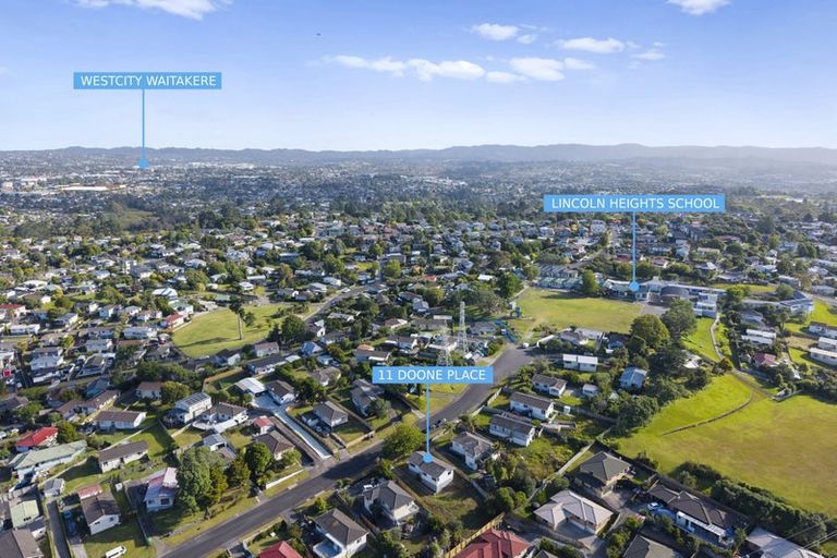 Photo of property in 11 Doone Place, Massey, Auckland, 0614