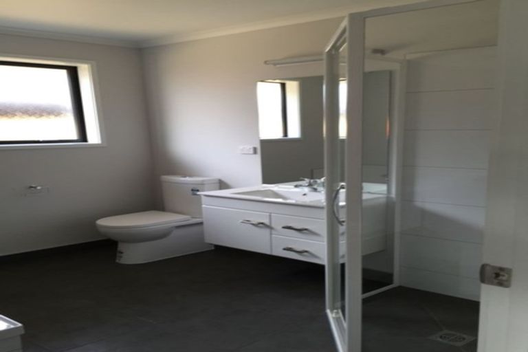 Photo of property in 3 Waipokapu Place, Opaheke, Papakura, 2113